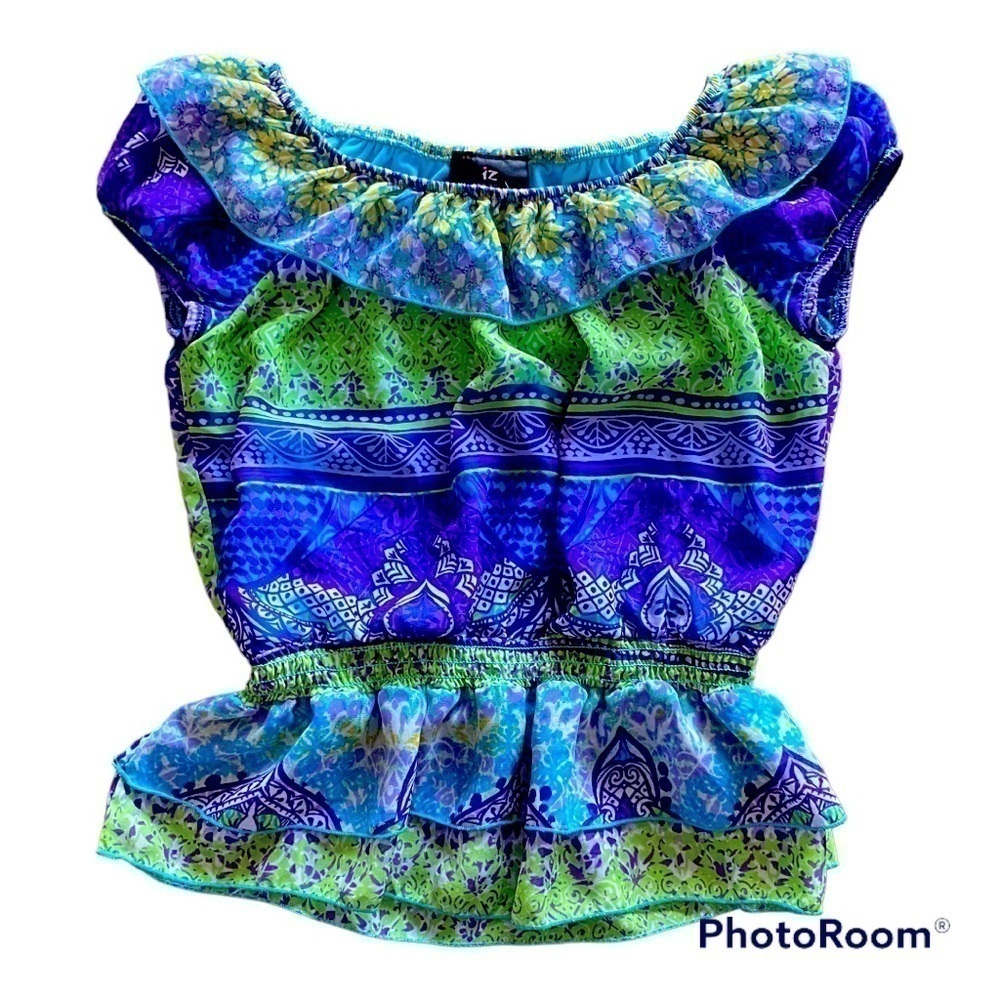 NWOT-IZ AMY BYER-COLORFUL TOP-SIZE SMALL